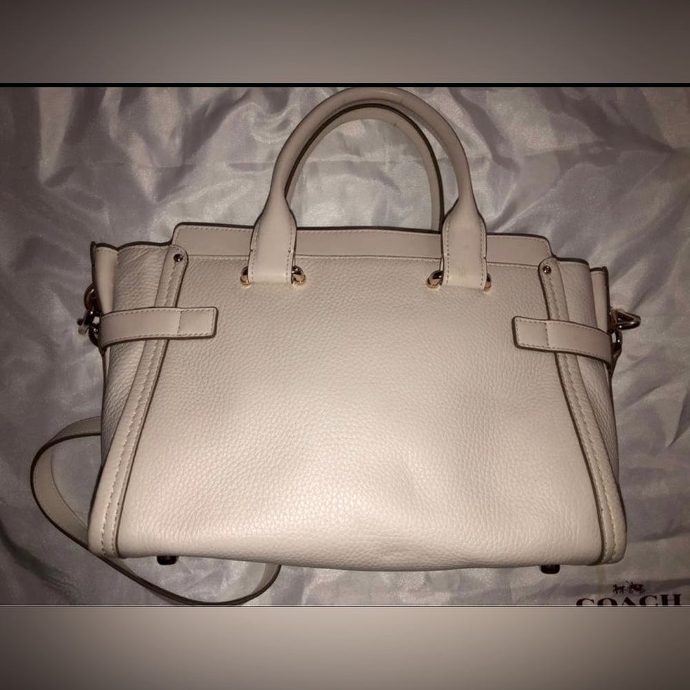 Midsize Coach crossbody/shoulder/ convertible purse pebble leather - Picture 2 of 3